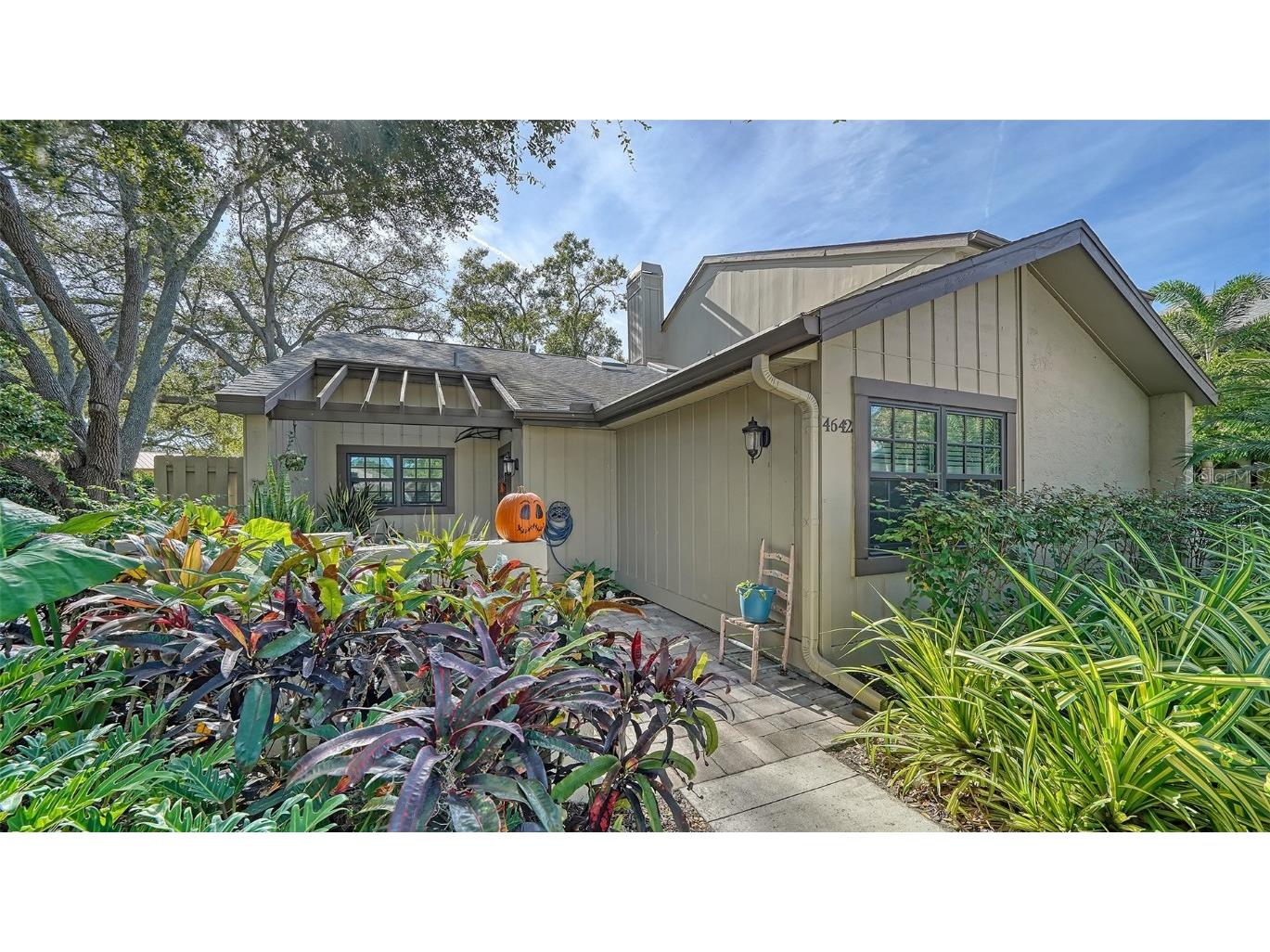 4642 Hidden View Place #14 Sarasota FL 34235 A4588113 image1