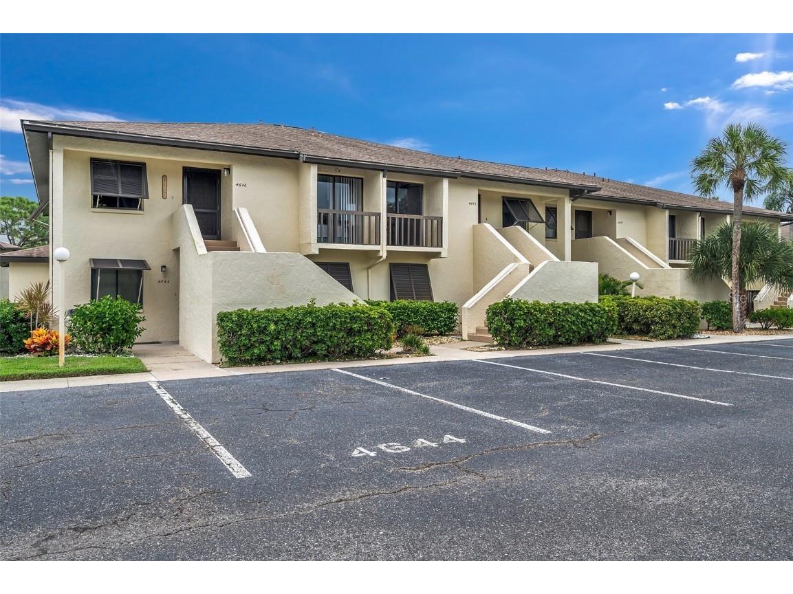 4642 Longwater Chase #96 Sarasota FL 34235 A4622025 image1