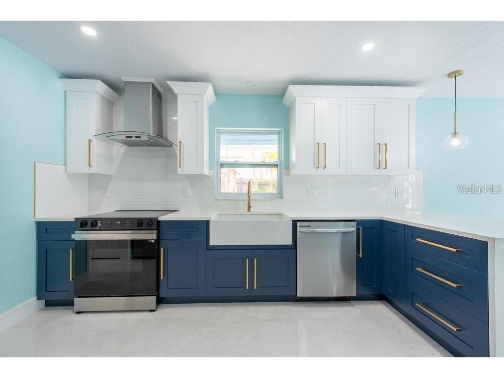 4643 Bay Crest Drive Tampa FL 33615 TB8406165 image16