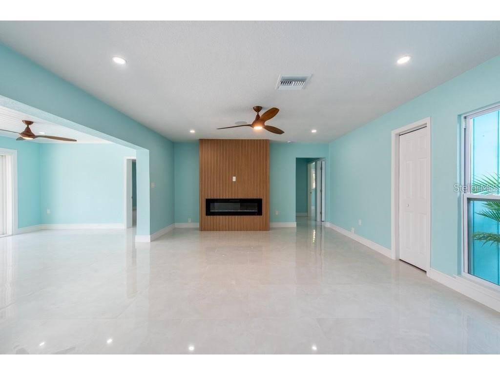 4643 Bay Crest Drive Tampa FL 33615 TB8406165 image7