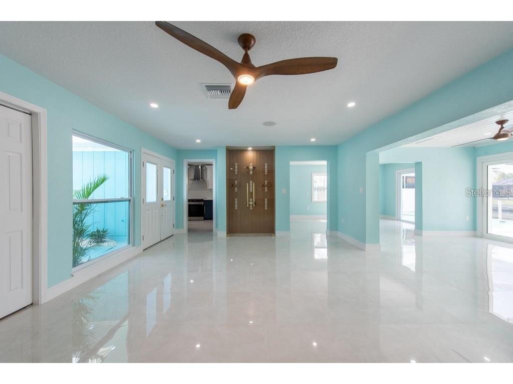 4643 Bay Crest Drive Tampa FL 33615 TB8406165 image9