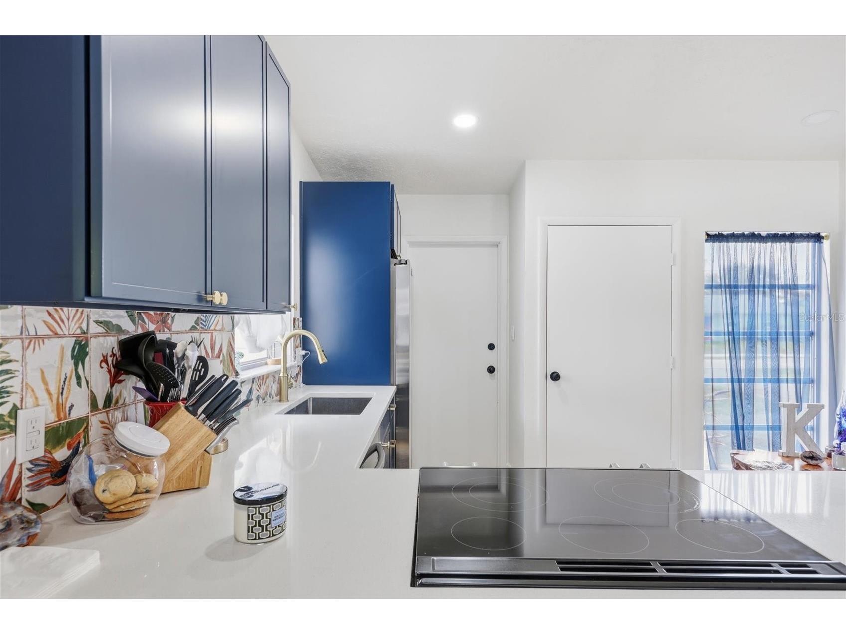 4643 Brooksdale Drive Sarasota FL 34232 A4678321 image12