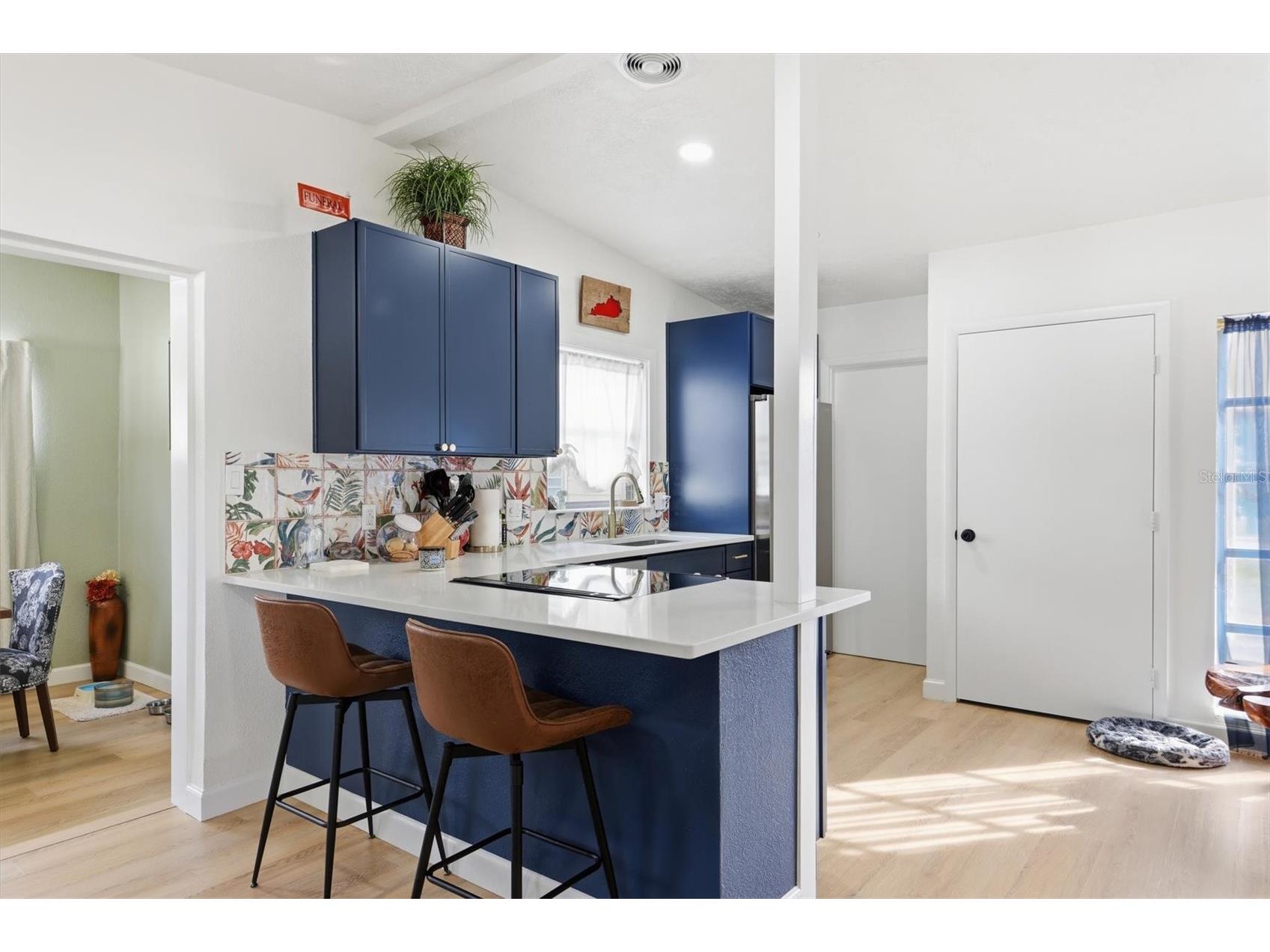 4643 Brooksdale Drive Sarasota FL 34232 A4678321 image8