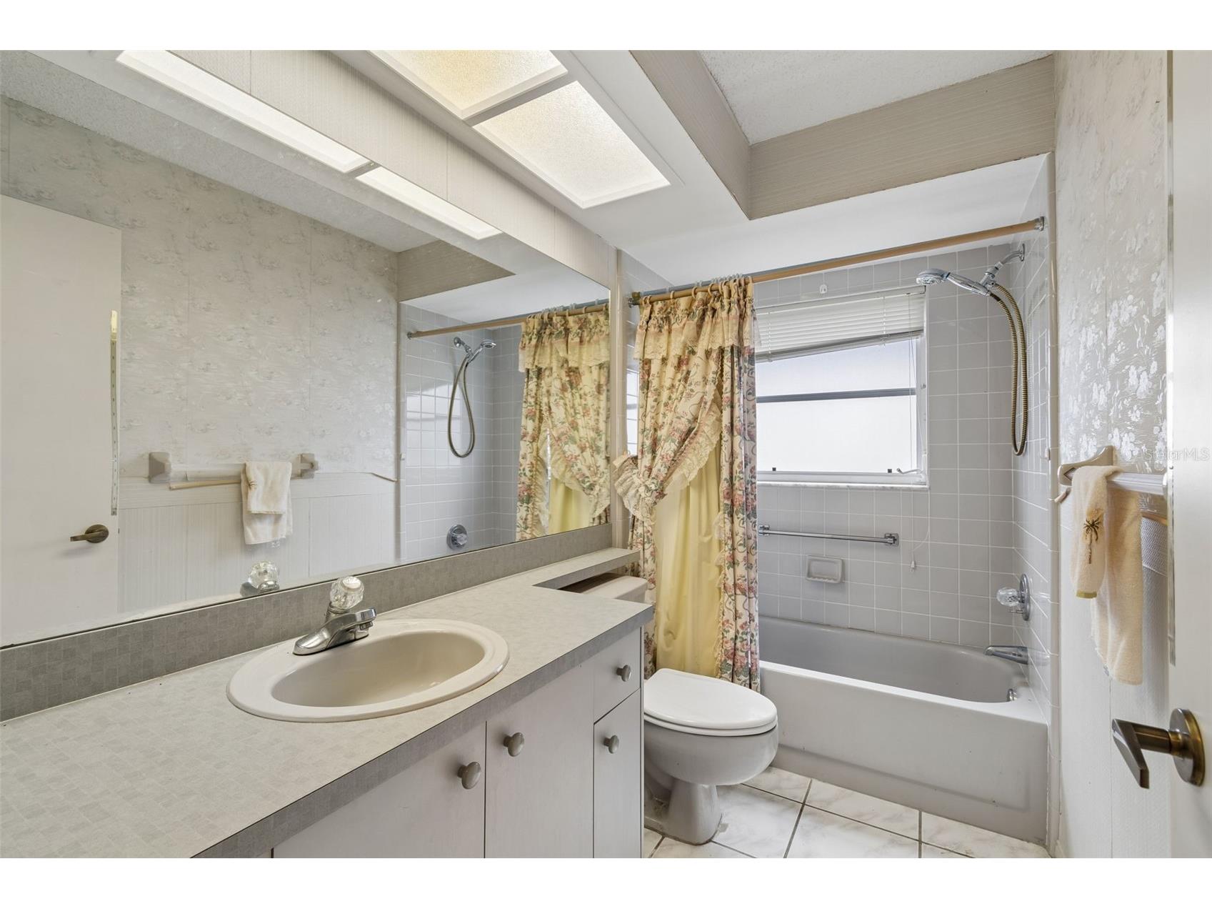 4643 Sandpointe Drive New Port Richey FL 34655 W7885086 image24