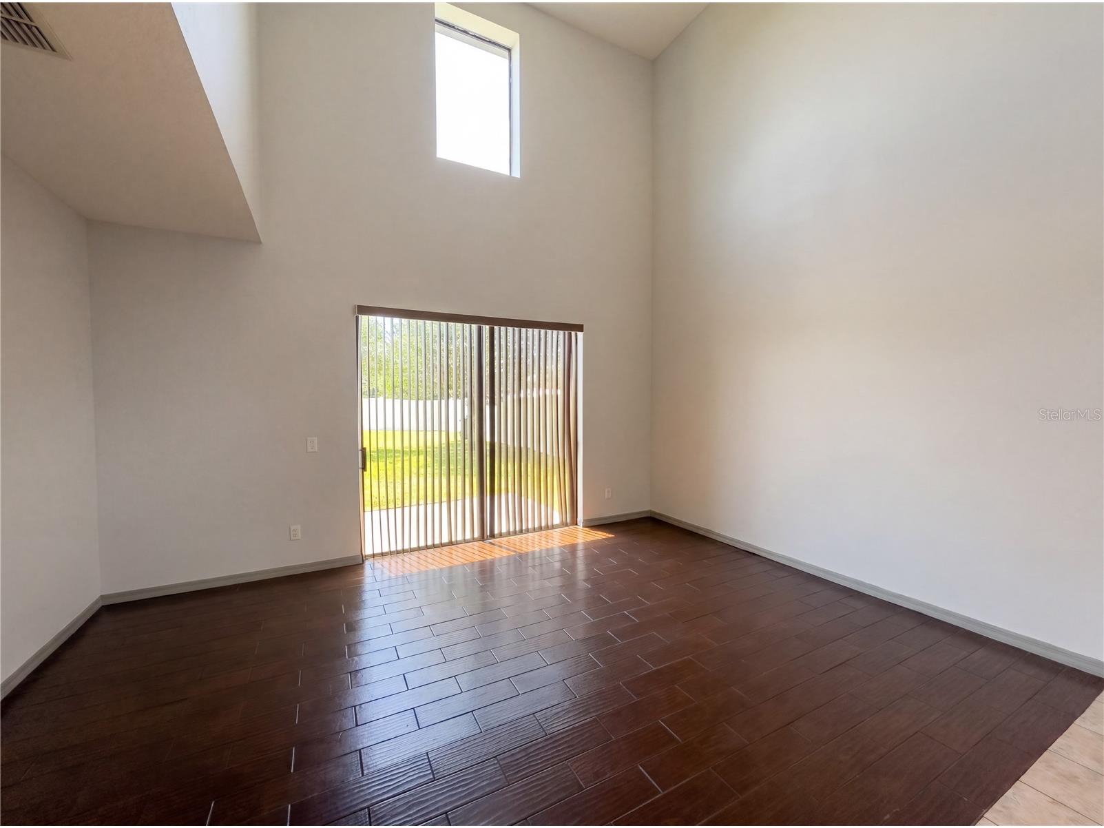 4644 Doral Park Avenue Kissimmee FL 34758 O6401784 image3