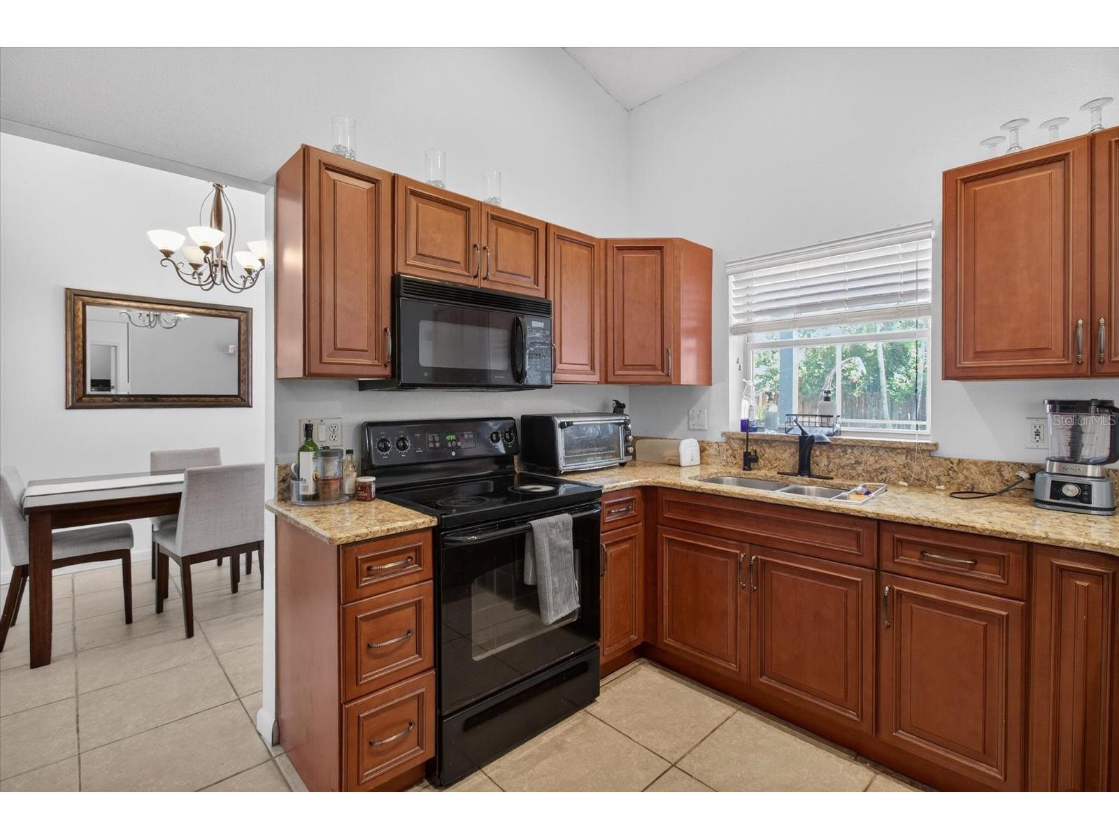 4644 Hamlets Grove Drive Sarasota FL 34235 A4686910 image18