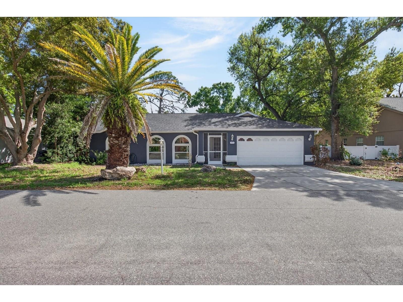 4644 Hamlets Grove Drive Sarasota FL 34235 A4686910 image2