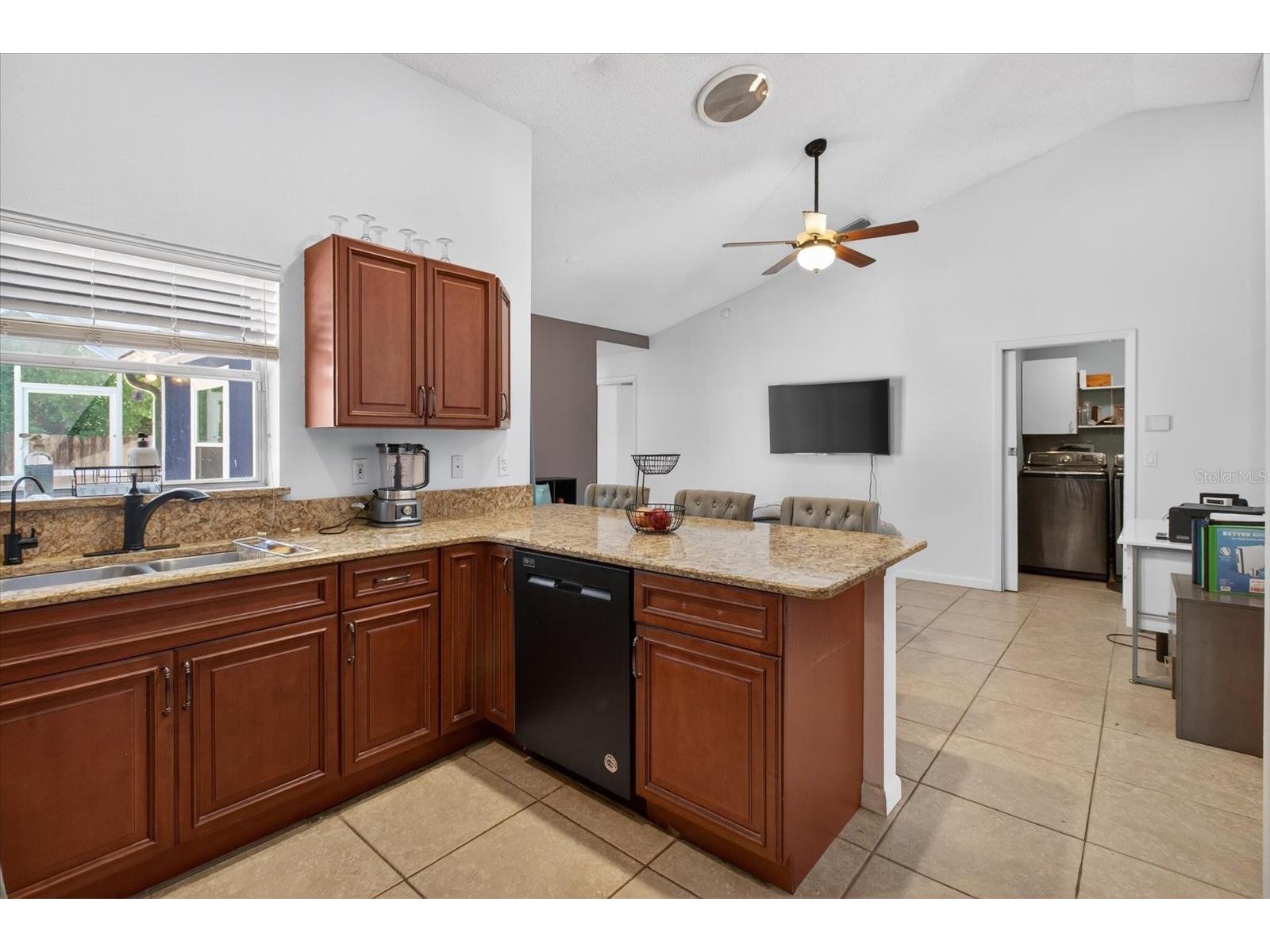 4644 Hamlets Grove Drive Sarasota FL 34235 A4686910 image21