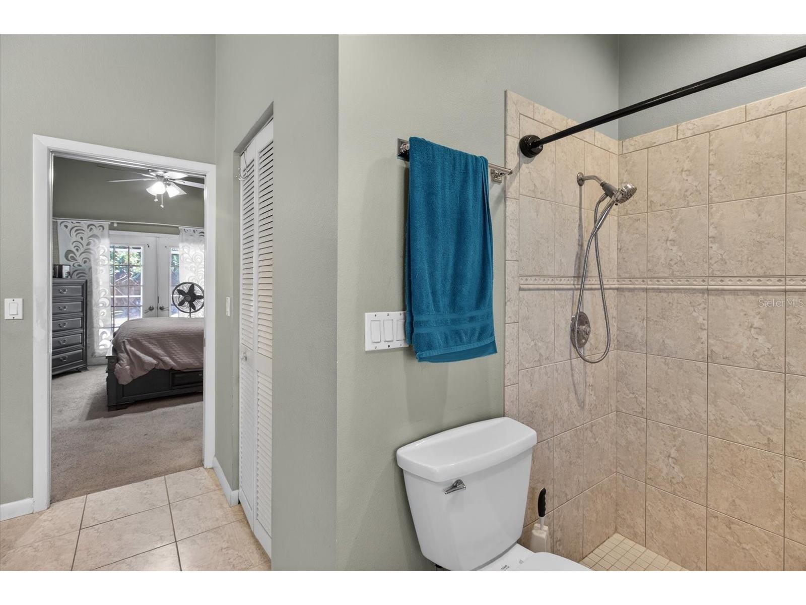 4644 Hamlets Grove Drive Sarasota FL 34235 A4686910 image28