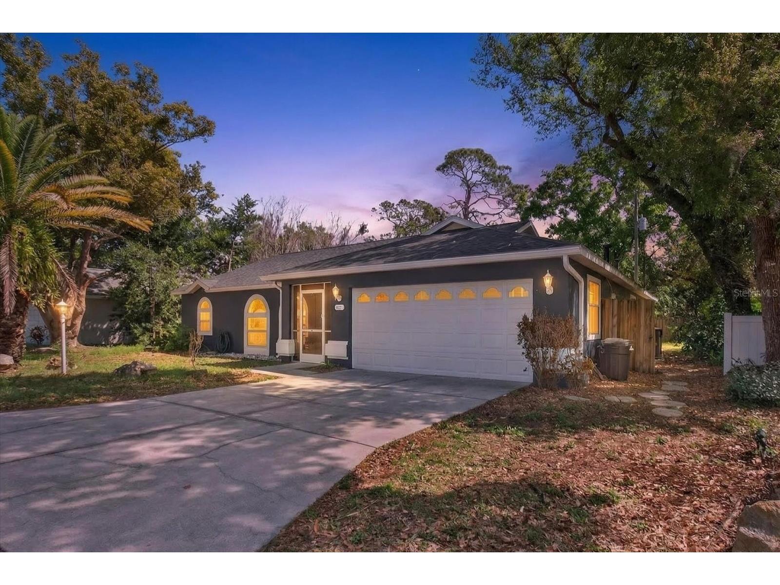 4644 Hamlets Grove Drive Sarasota FL 34235 A4686910 image4