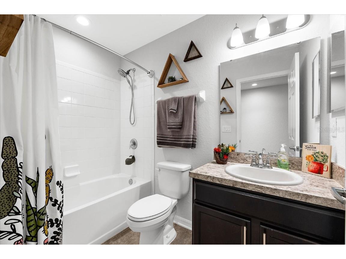 4644 Vignette Way Sarasota FL 34240 A4655242 image32