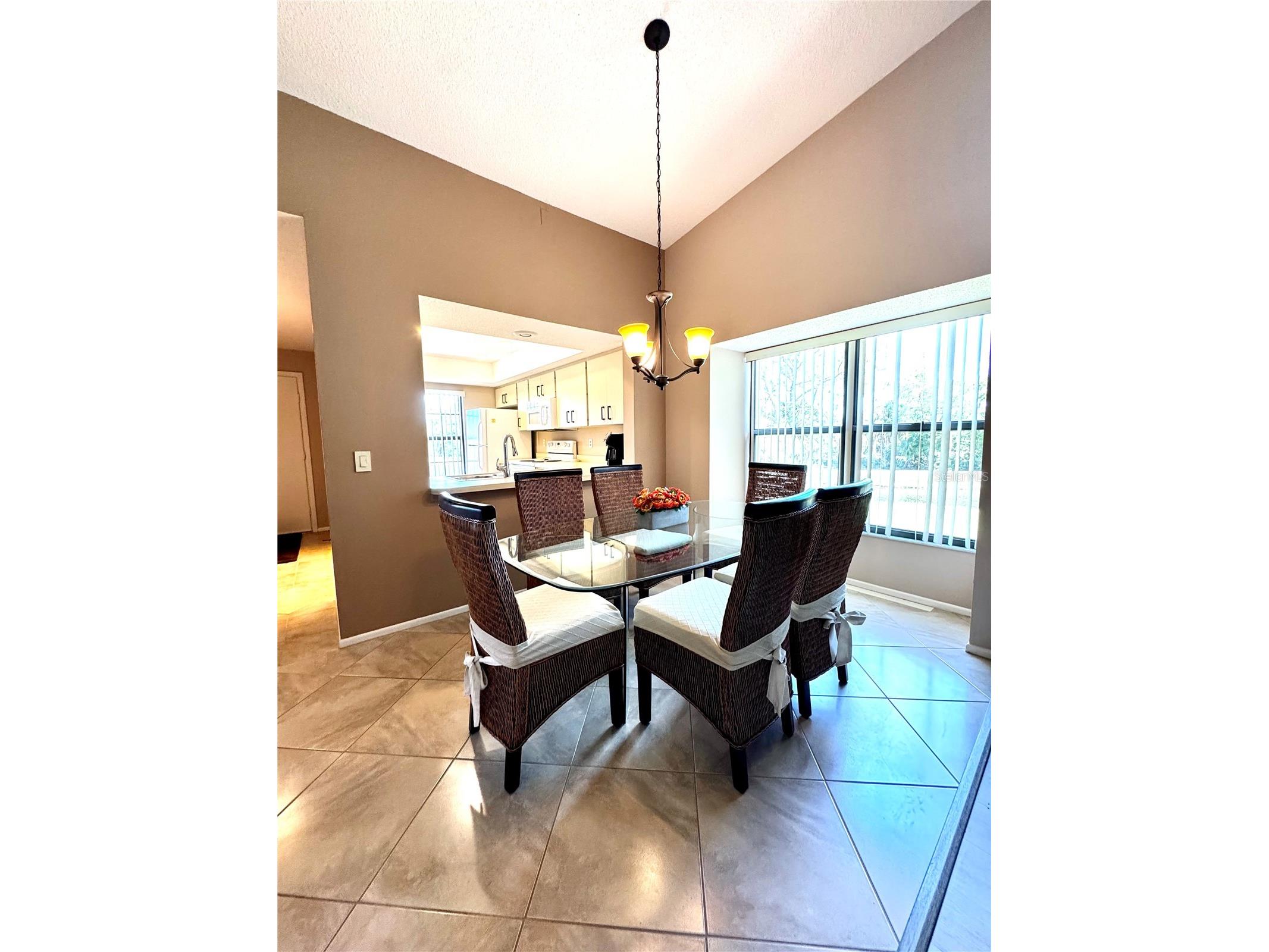 4644 Weybridge #10 Sarasota FL 34235 A4689859 image10