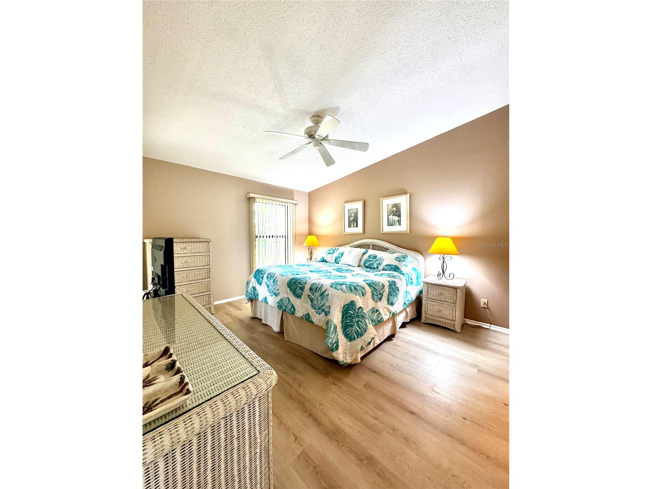 4644 Weybridge #10 Sarasota FL 34235 A4689859 image15