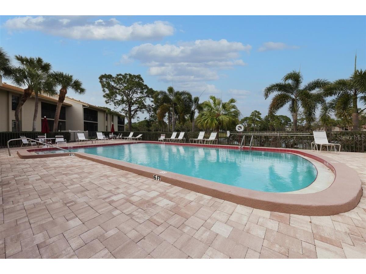 4644 Weybridge #10 Sarasota FL 34235 A4689859 image32