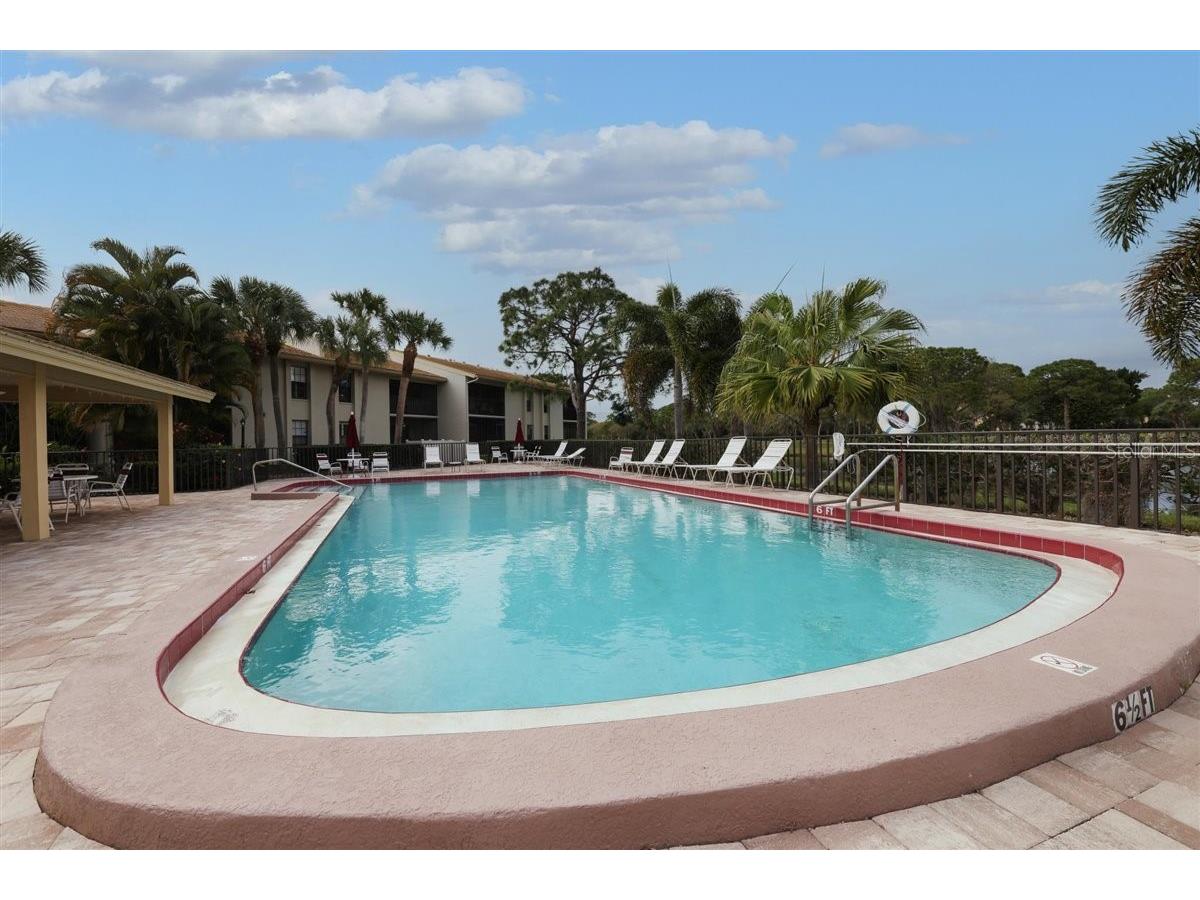 4644 Weybridge #10 Sarasota FL 34235 A4689859 image38