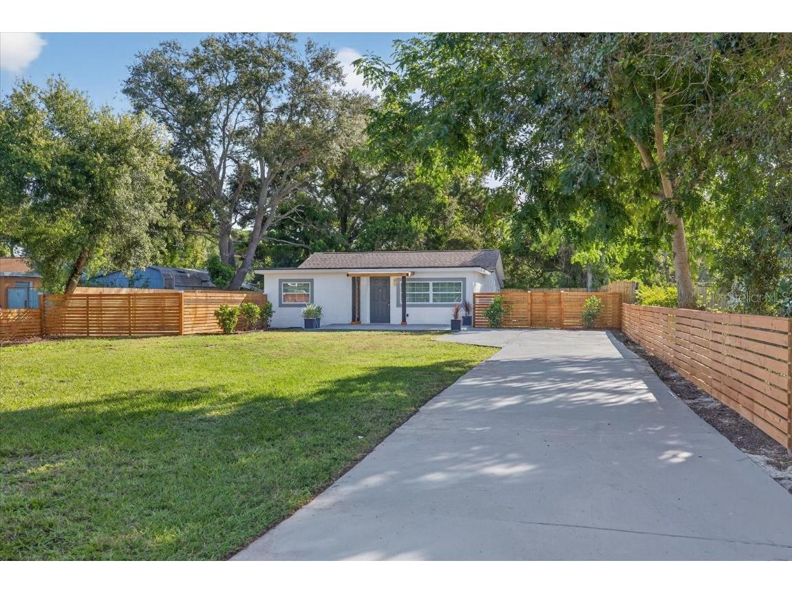 4645 80th Street N Saint Petersburg FL 33709 TB8434378 image1