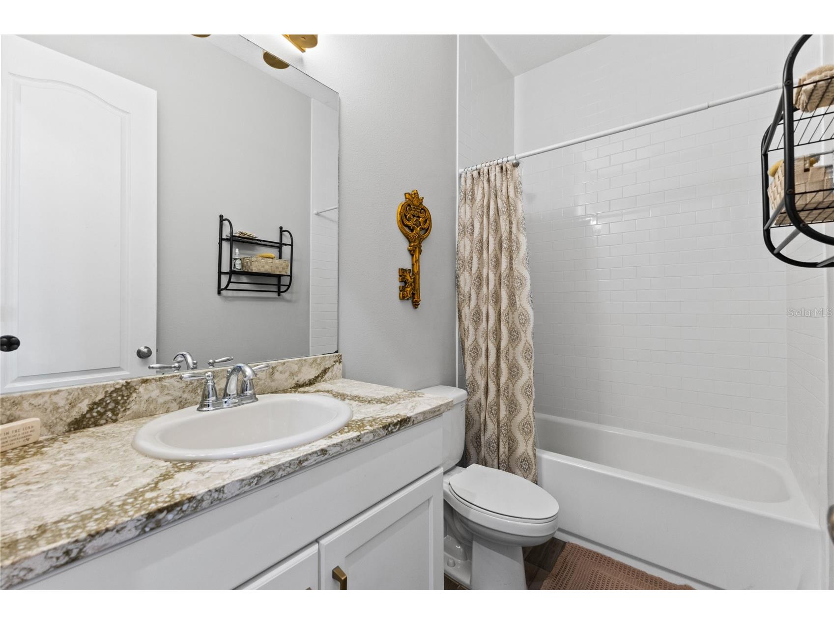 4645 Antrim Drive Sarasota FL 34240 A4694391 image22