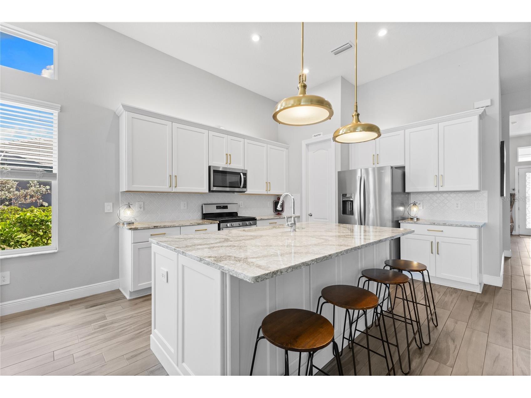4645 Antrim Drive Sarasota FL 34240 A4694391 image6