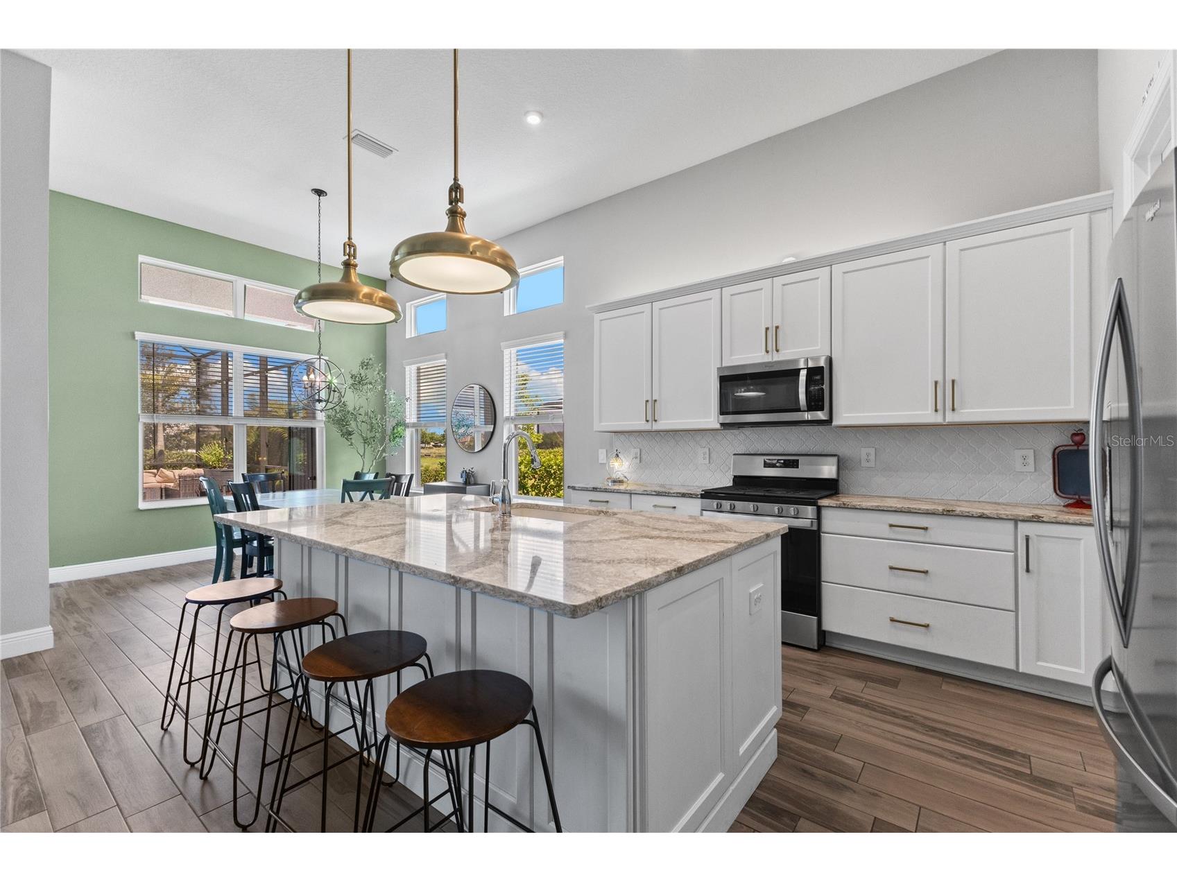 4645 Antrim Drive Sarasota FL 34240 A4694391 image7