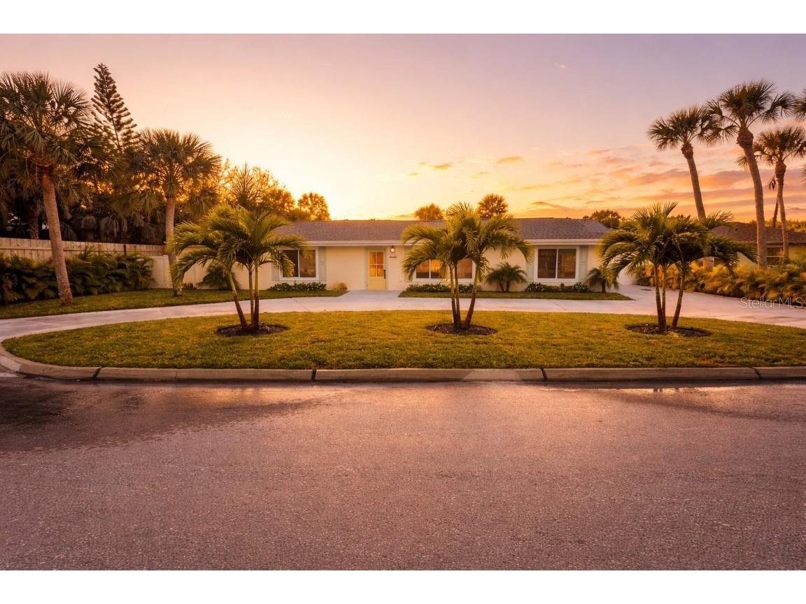 4646 Gleason Avenue Sarasota FL 34242 A4677470 image2