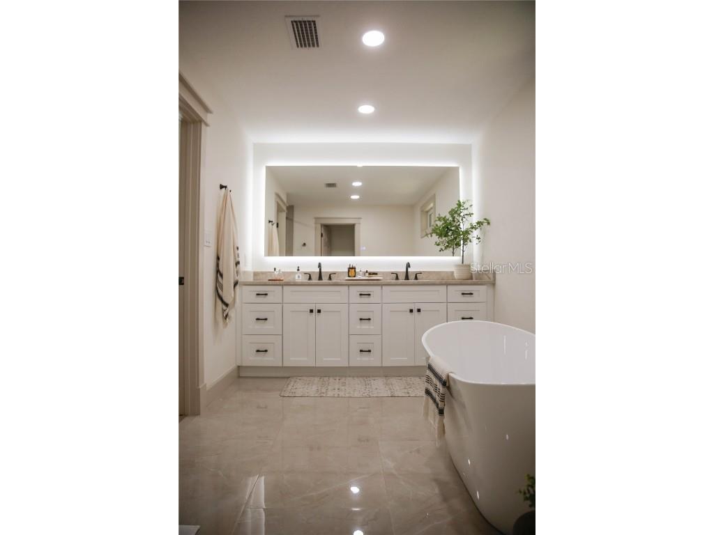 4646 Gleason Avenue Sarasota FL 34242 A4677470 image21