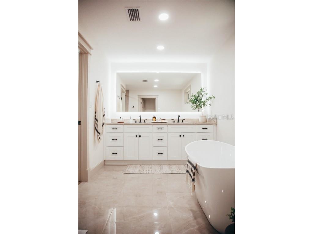 4646 Gleason Avenue Sarasota FL 34242 A4677470 image22