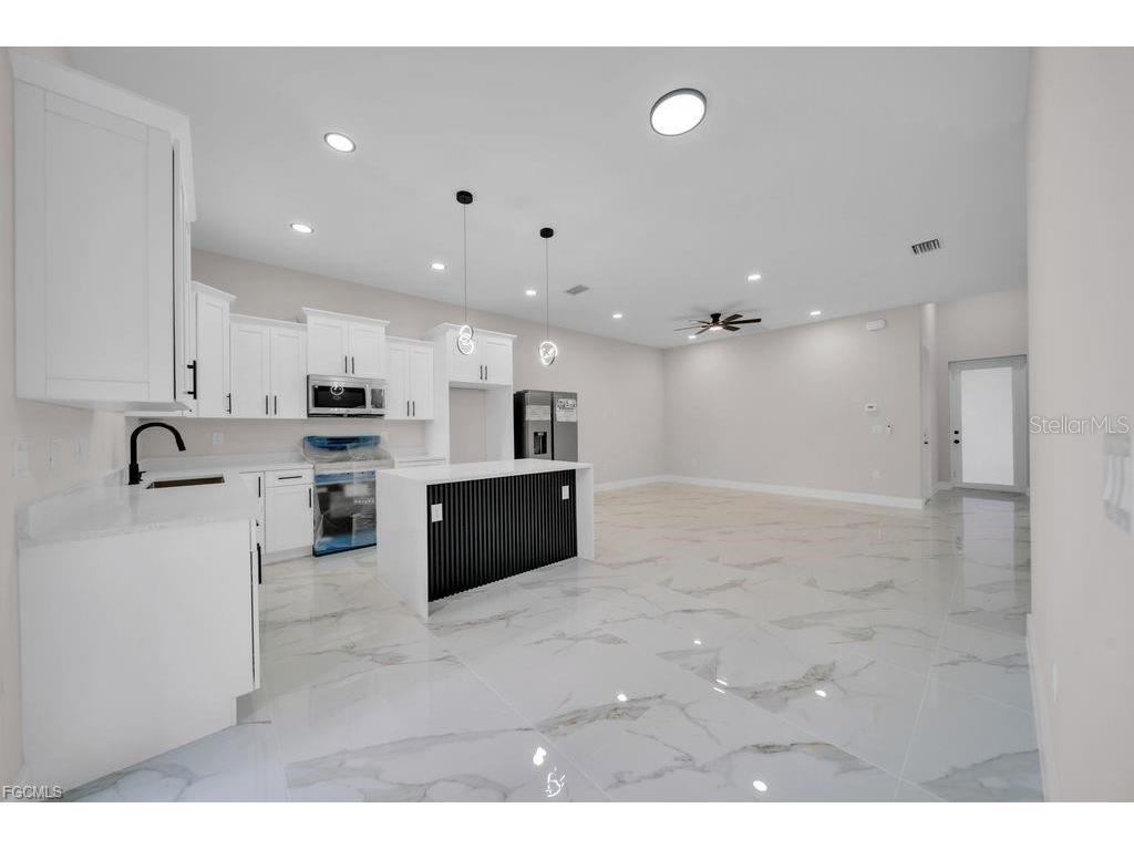 4648/4650 Leonard Boulevard S Lehigh Acres FL 33973 A4674305 image16