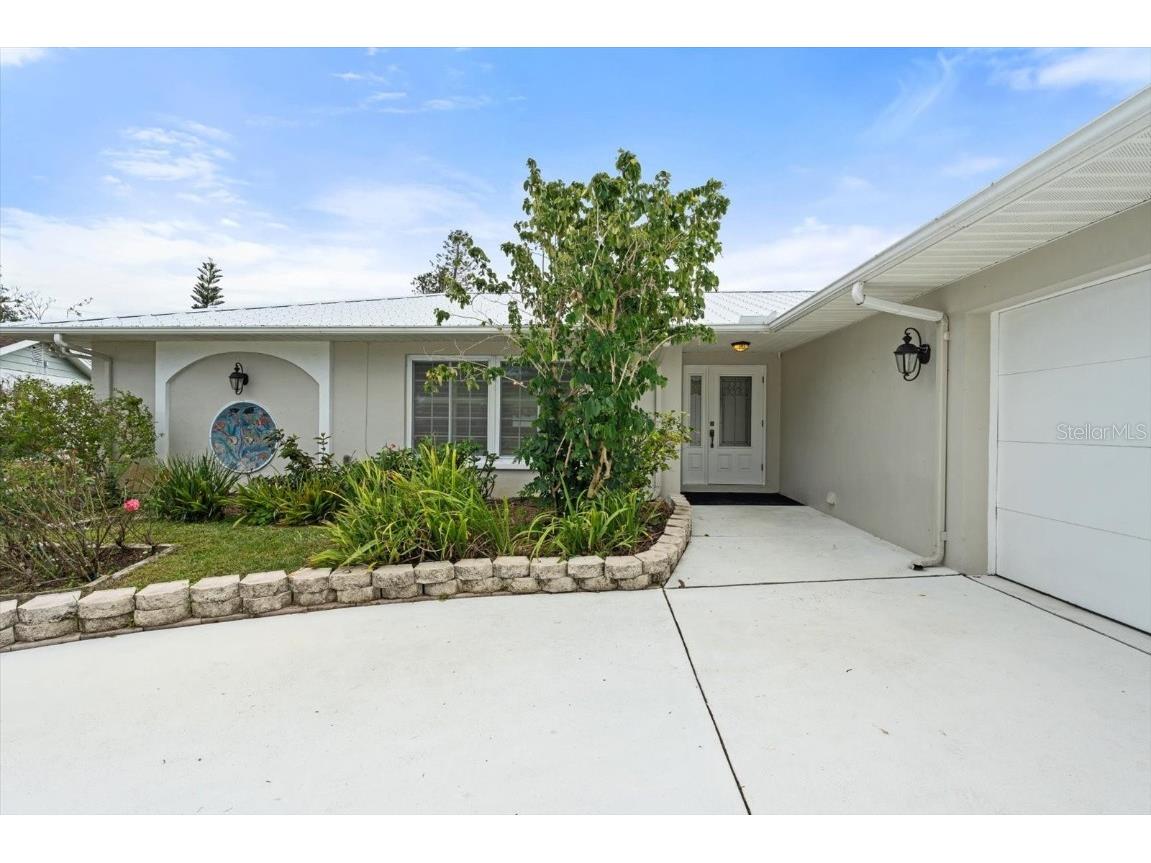 4648 Orlando Circle Bradenton FL 34207 A4636692 image1