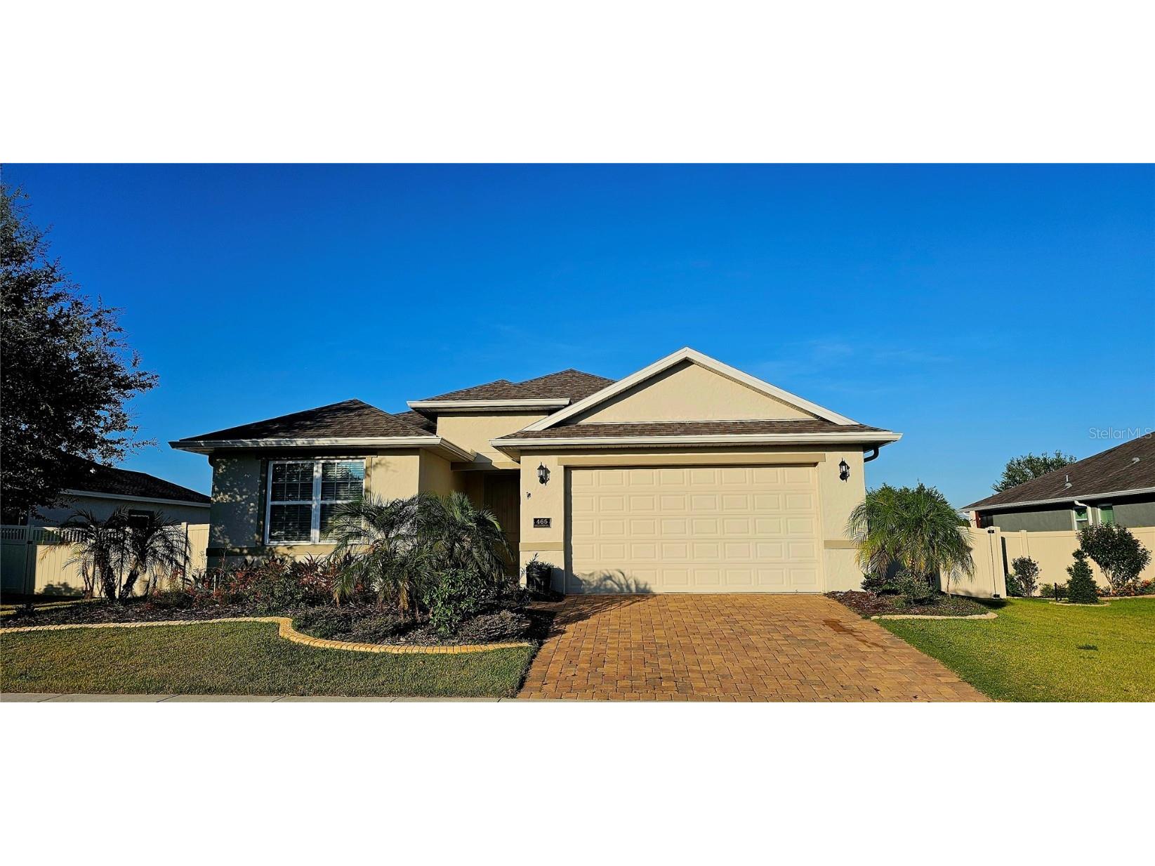 465 Bellissimo Place Howey In The Hills FL 34737 O6211022 image1