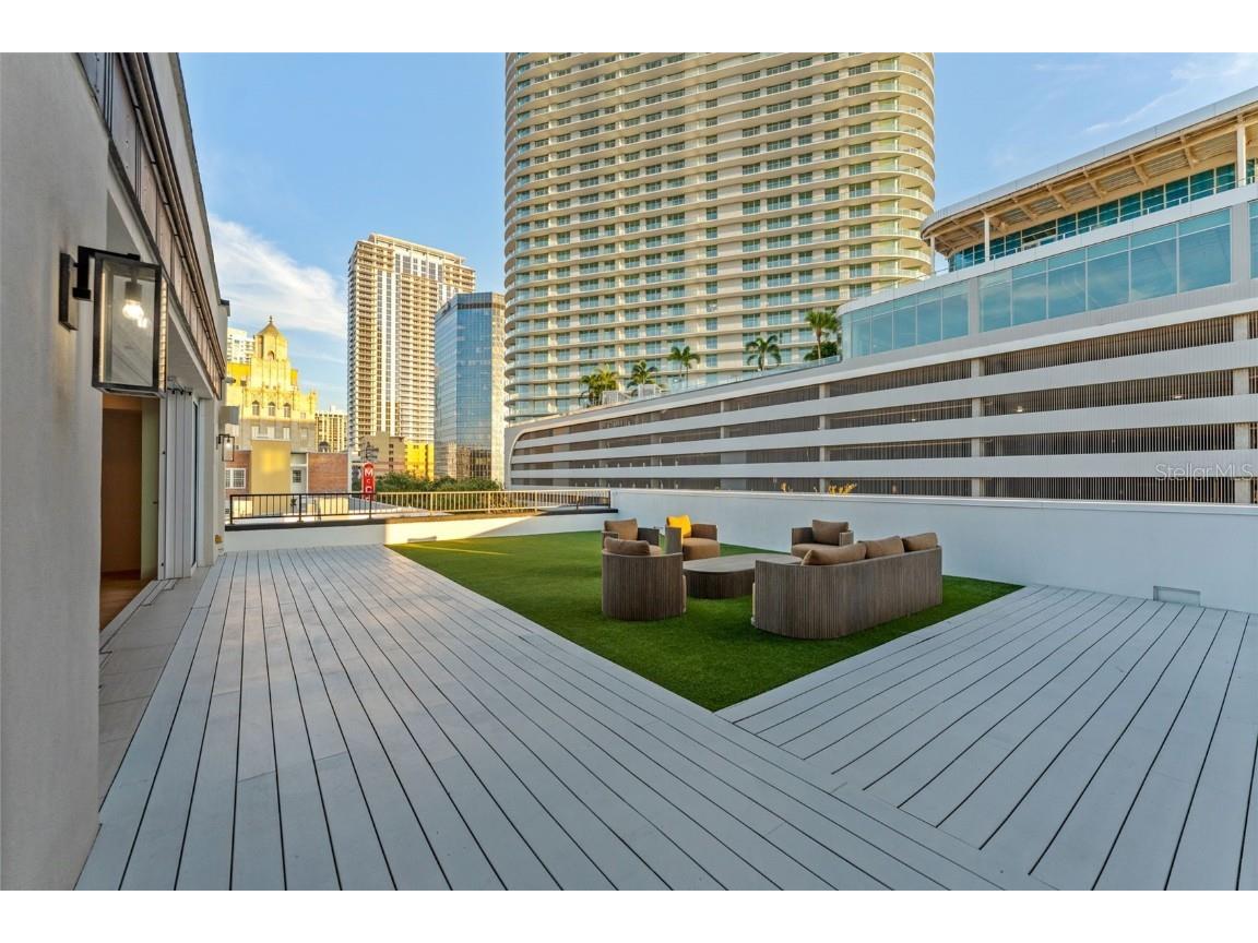 465 Central Avenue #301 Saint Petersburg FL 33701 TB8421123 image1