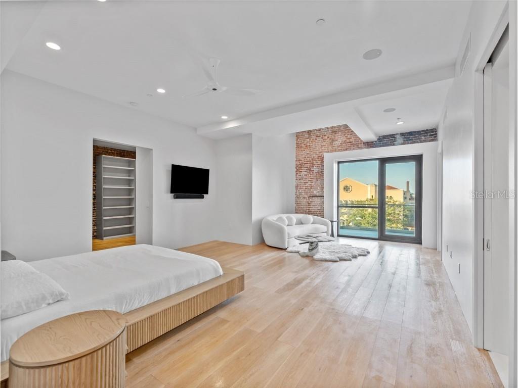 465 Central Avenue #301 Saint Petersburg FL 33701 TB8421123 image11