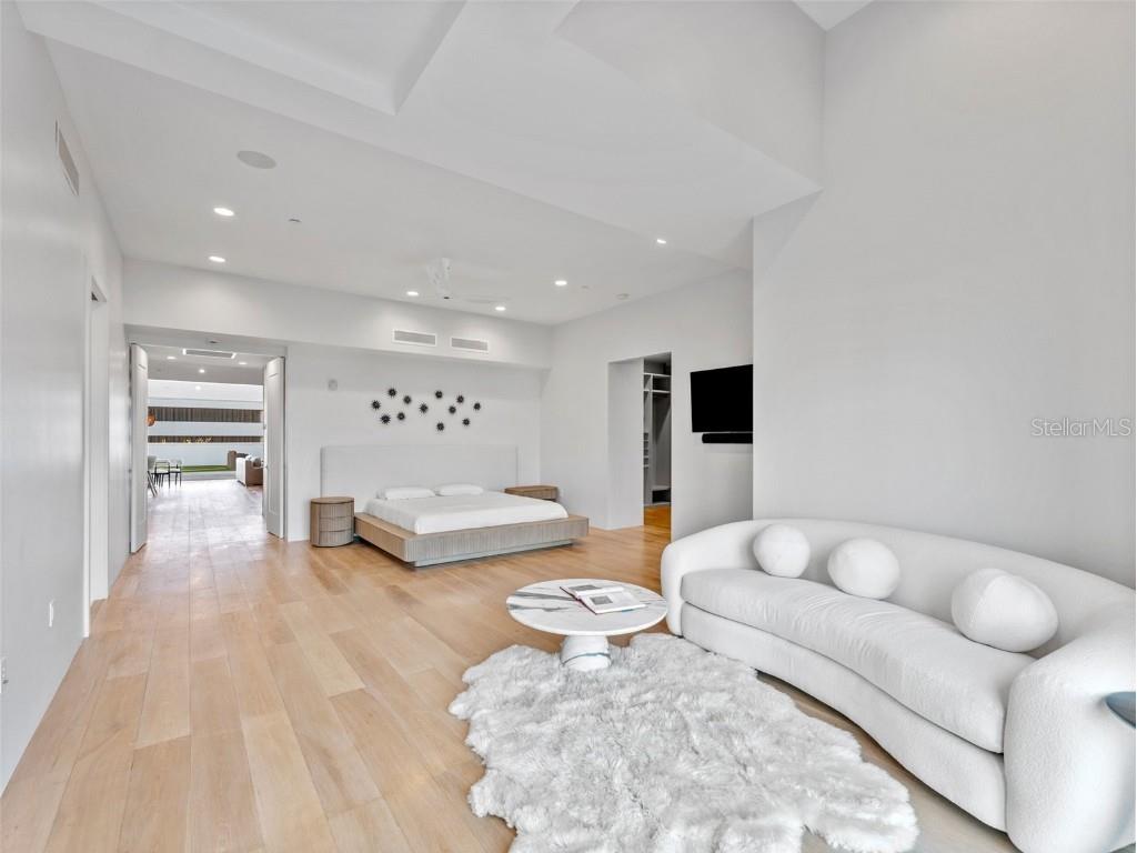 465 Central Avenue #301 Saint Petersburg FL 33701 TB8421123 image12