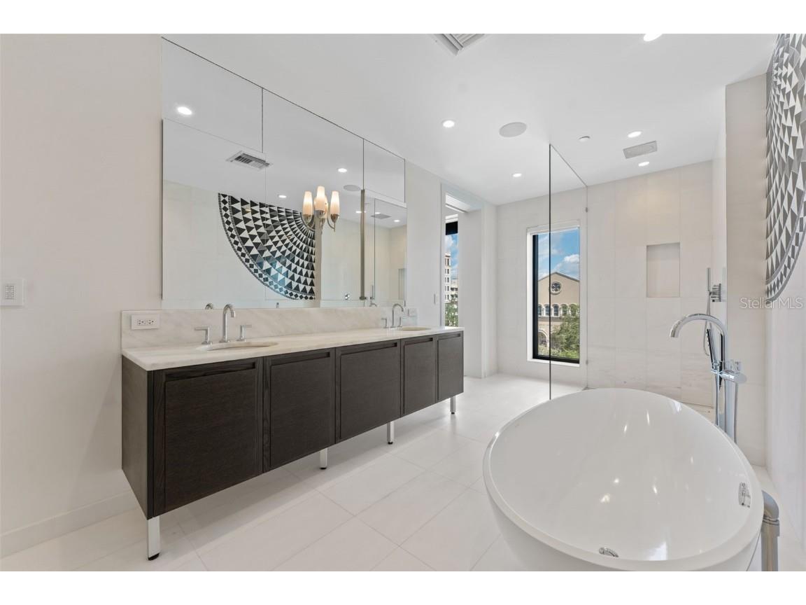 465 Central Avenue #301 Saint Petersburg FL 33701 TB8421123 image17