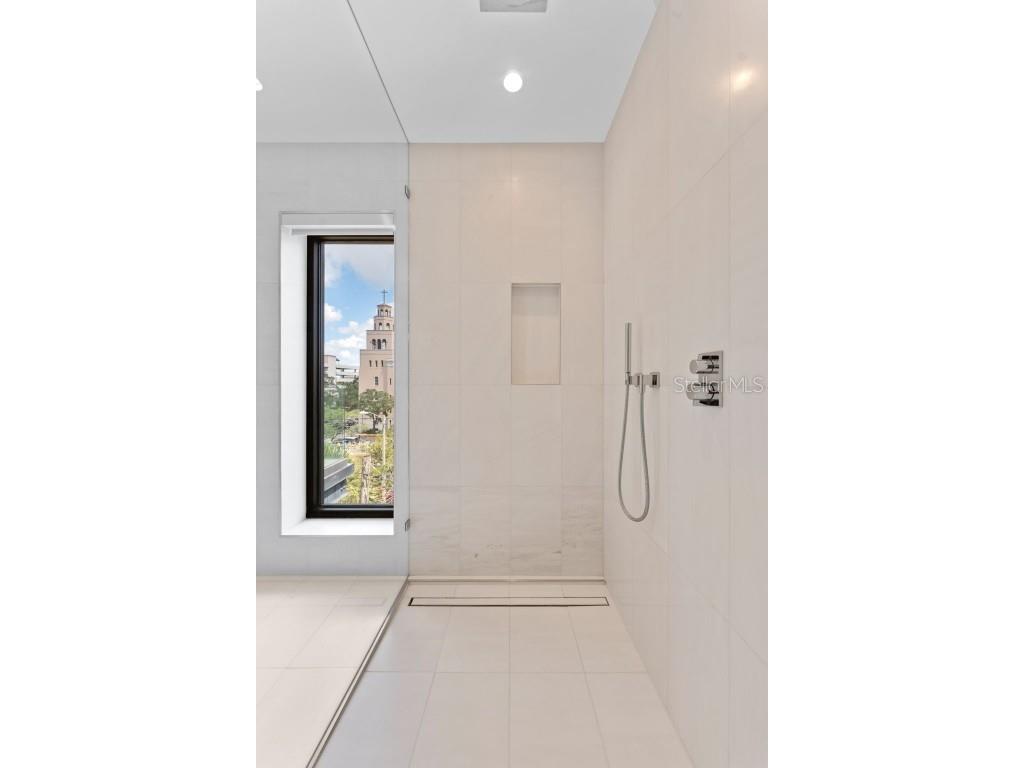 465 Central Avenue #301 Saint Petersburg FL 33701 TB8421123 image18