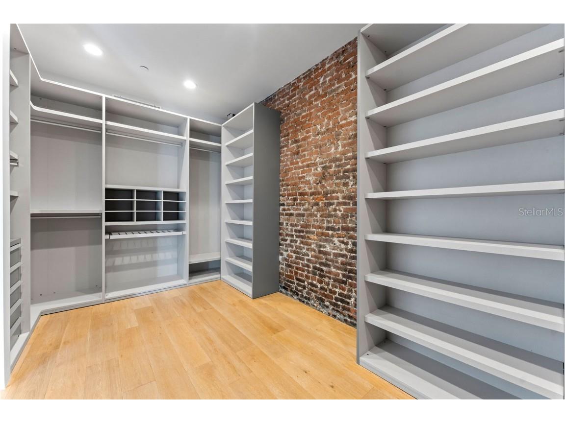 465 Central Avenue #301 Saint Petersburg FL 33701 TB8421123 image19