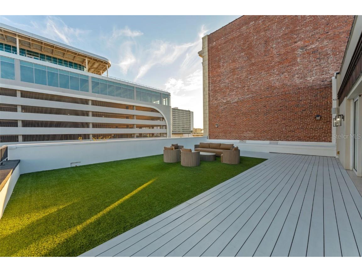 465 Central Avenue #301 Saint Petersburg FL 33701 TB8421123 image30