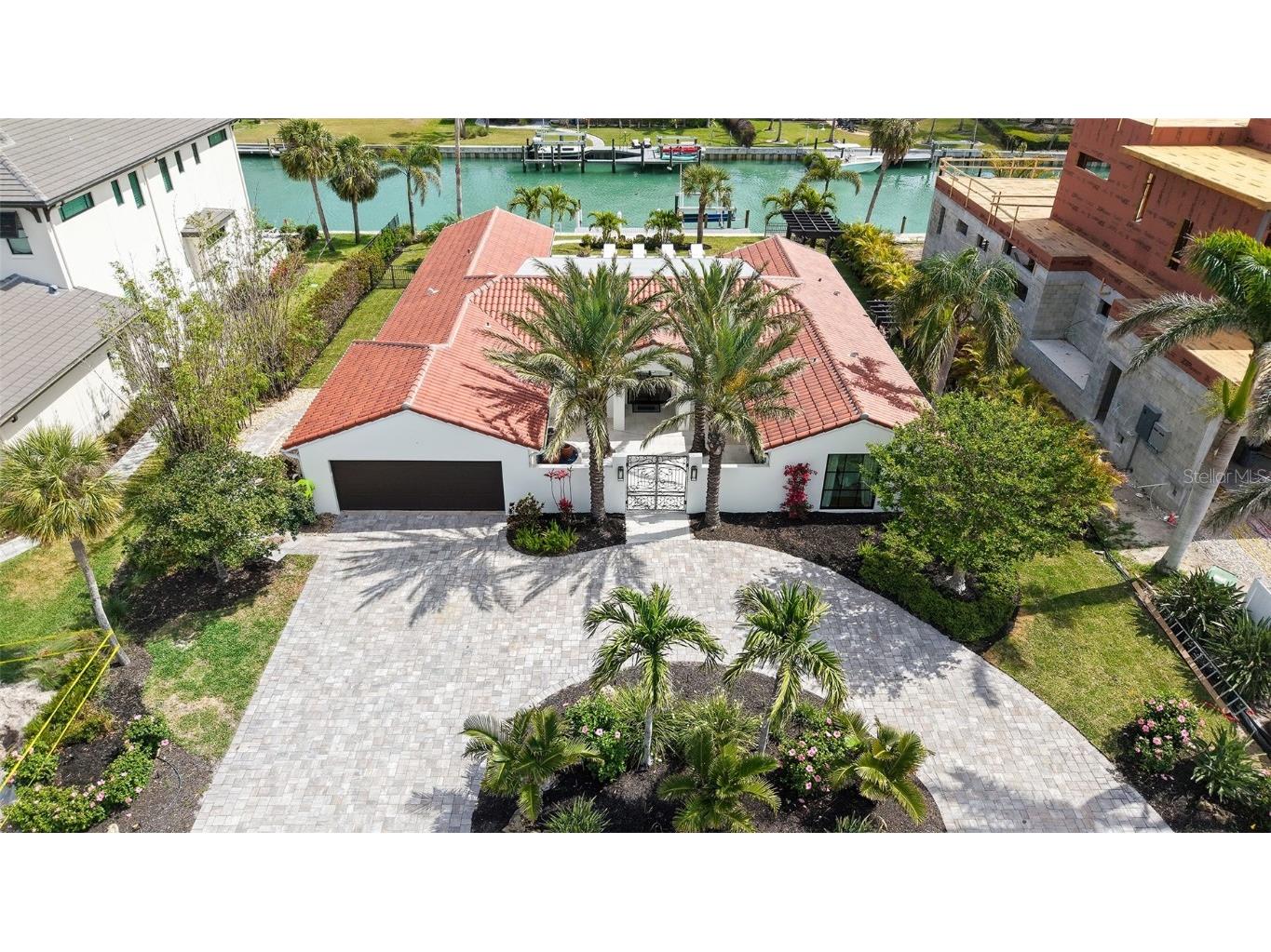 465 E Royal Flamingo Drive Sarasota FL 34236 A4647753 image1