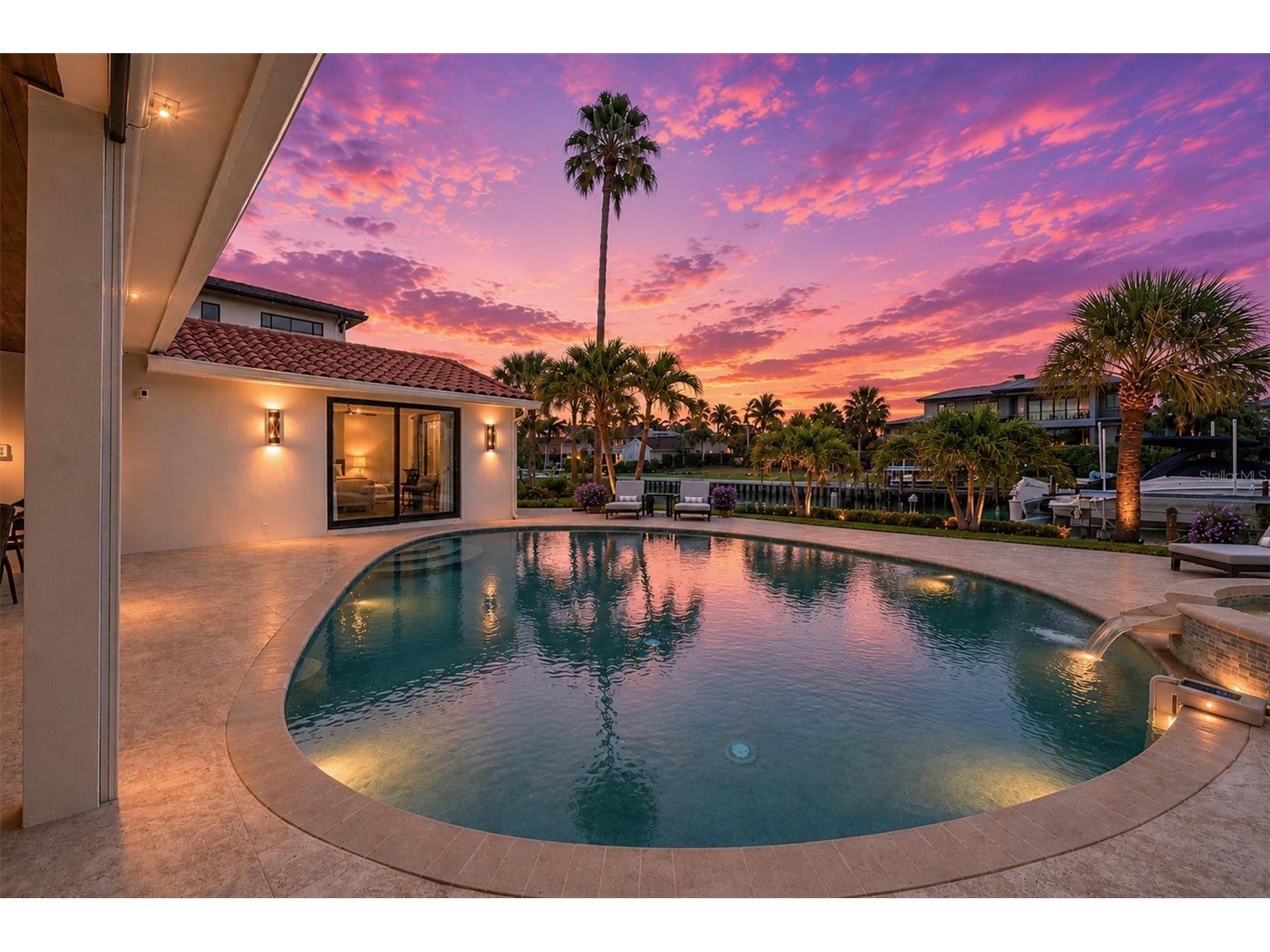 465 E Royal Flamingo Drive Sarasota FL 34236 A4696960 image8