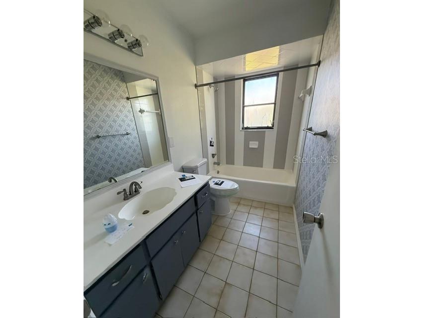 465 E Seminole Drive Venice FL 34293 A4696586 image16