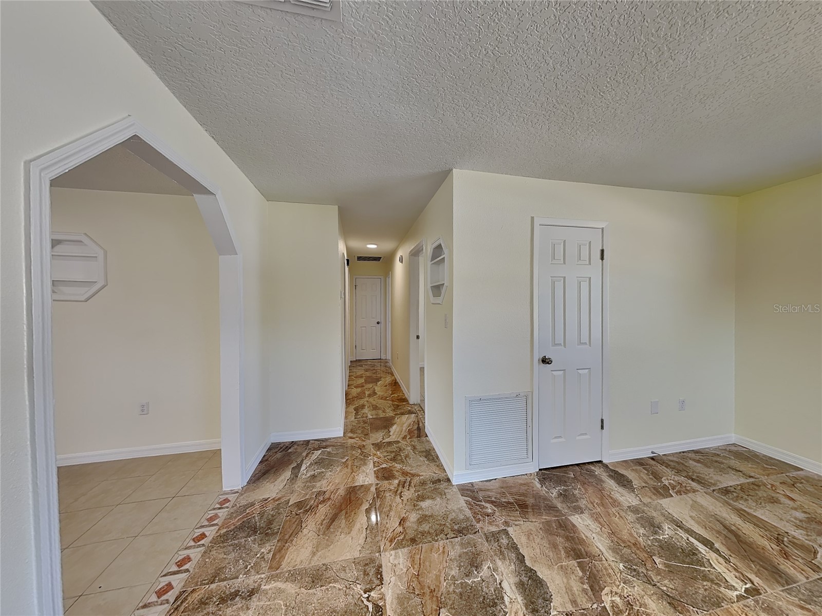 465 Oak Drive Tavares FL 32778 O6385365 image3