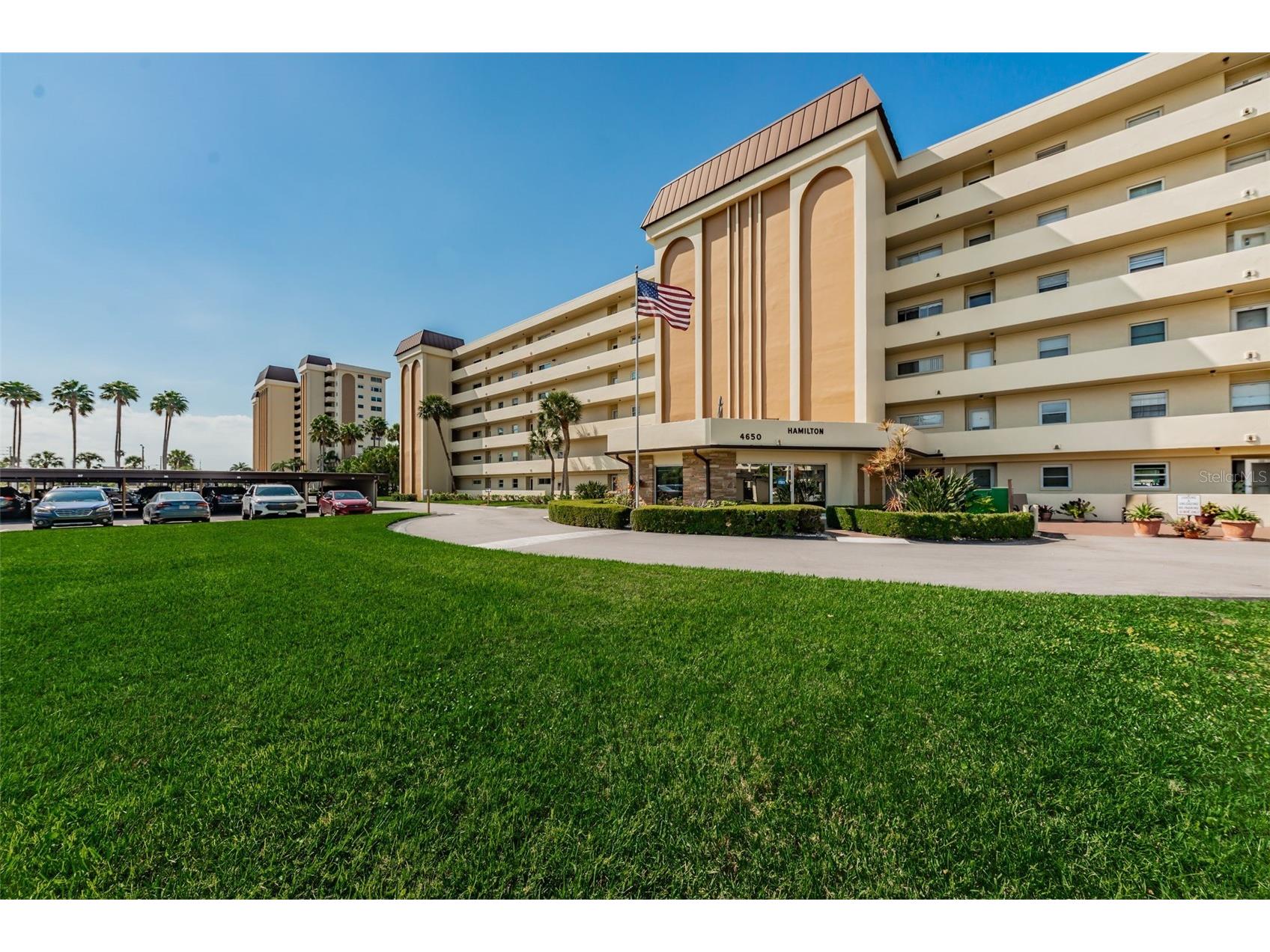 4650 Cove Circle #105 Saint Petersburg FL 33708 - BOCA CIEGA BAY TB8518276 image1