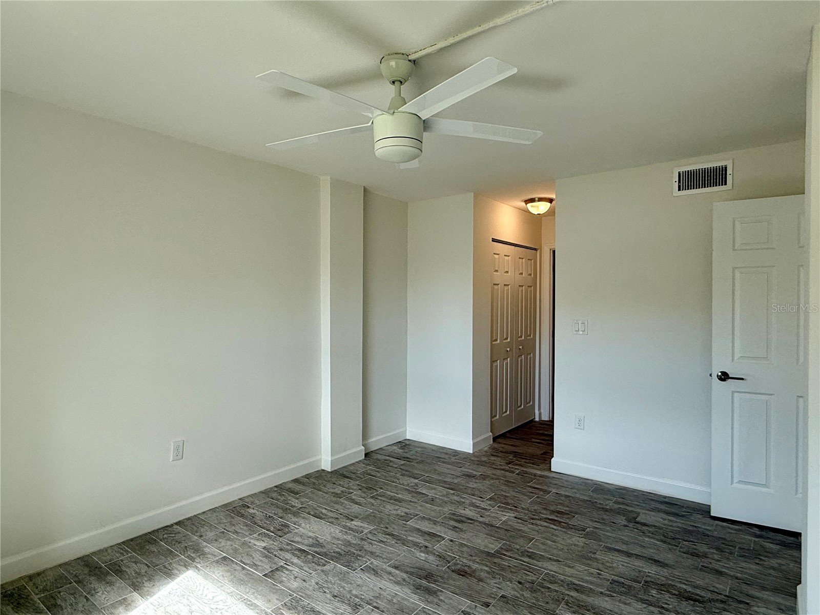 4650 Cove Circle #108 Saint Petersburg FL 33708 TB8477765 image22