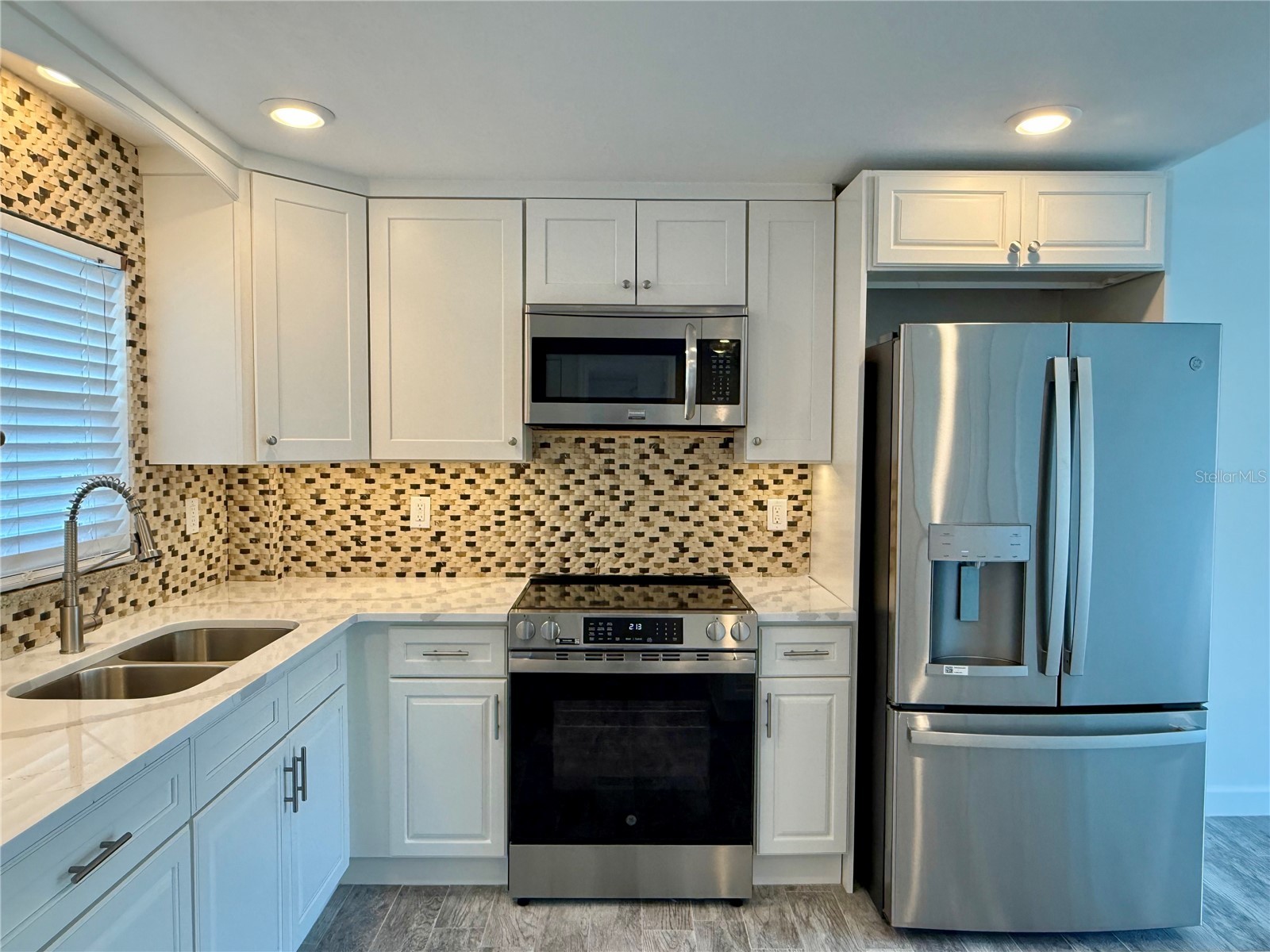 4650 Cove Circle #108 Saint Petersburg FL 33708 TB8477765 image3