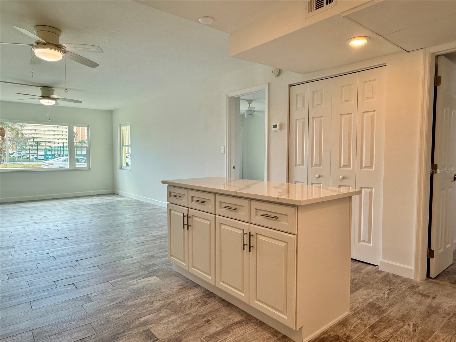 4650 Cove Circle #108 Saint Petersburg FL 33708 TB8477765 image7