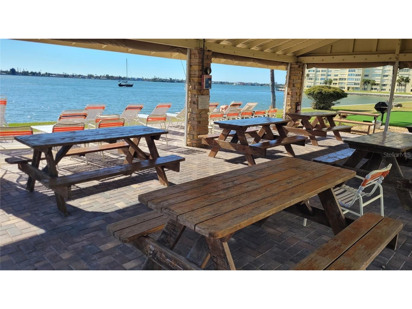 4650 Cove Circle #111 Saint Petersburg FL 33708 TB8448982 image27