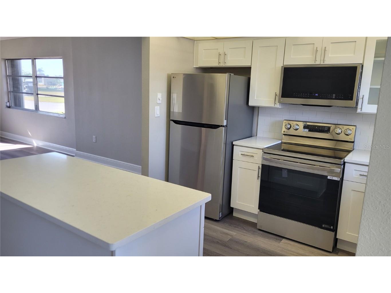 4650 Cove Circle #111 Saint Petersburg FL 33708 TB8448982 image3