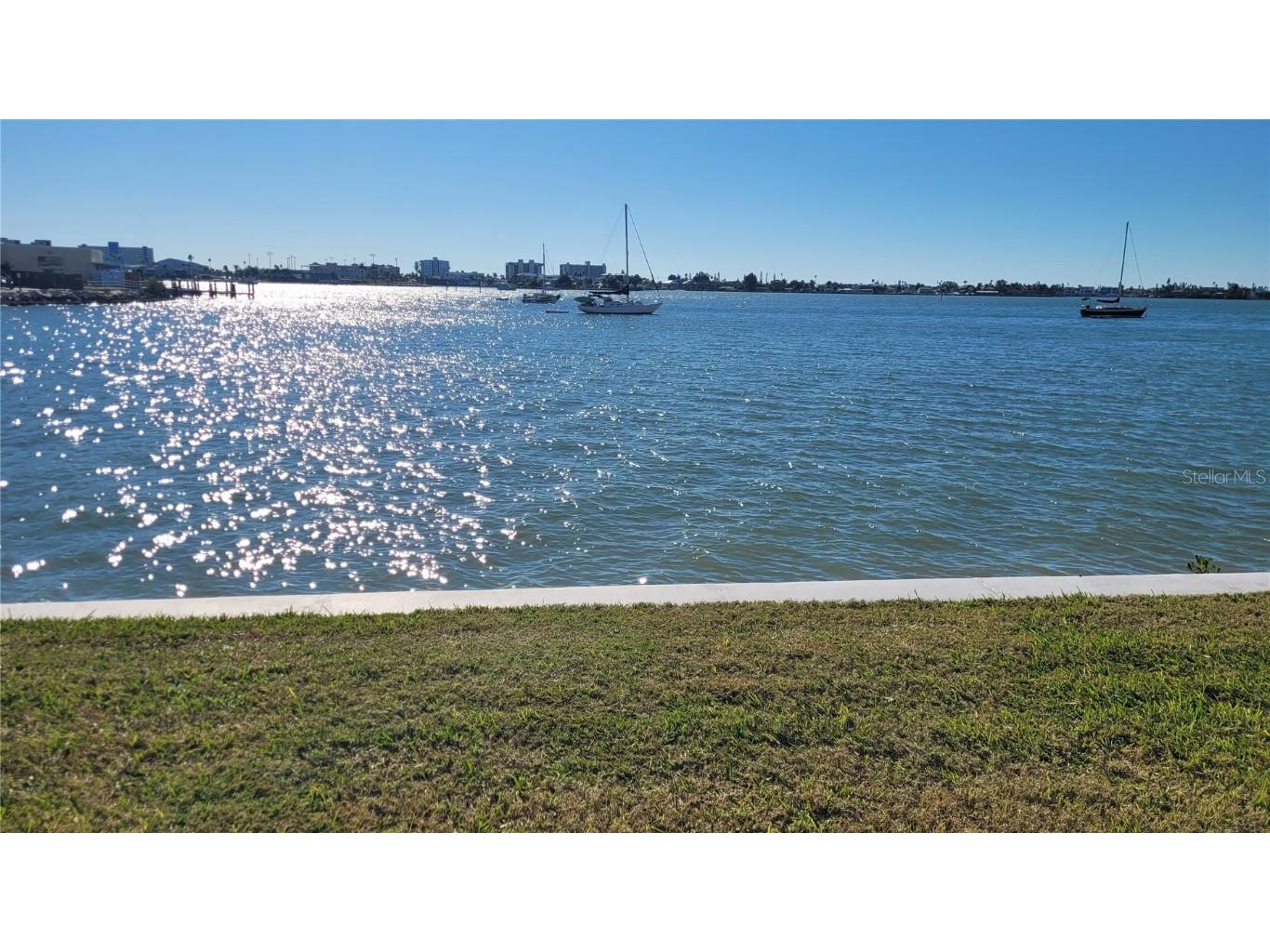4650 Cove Circle #111 Saint Petersburg FL 33708 TB8448982 image30