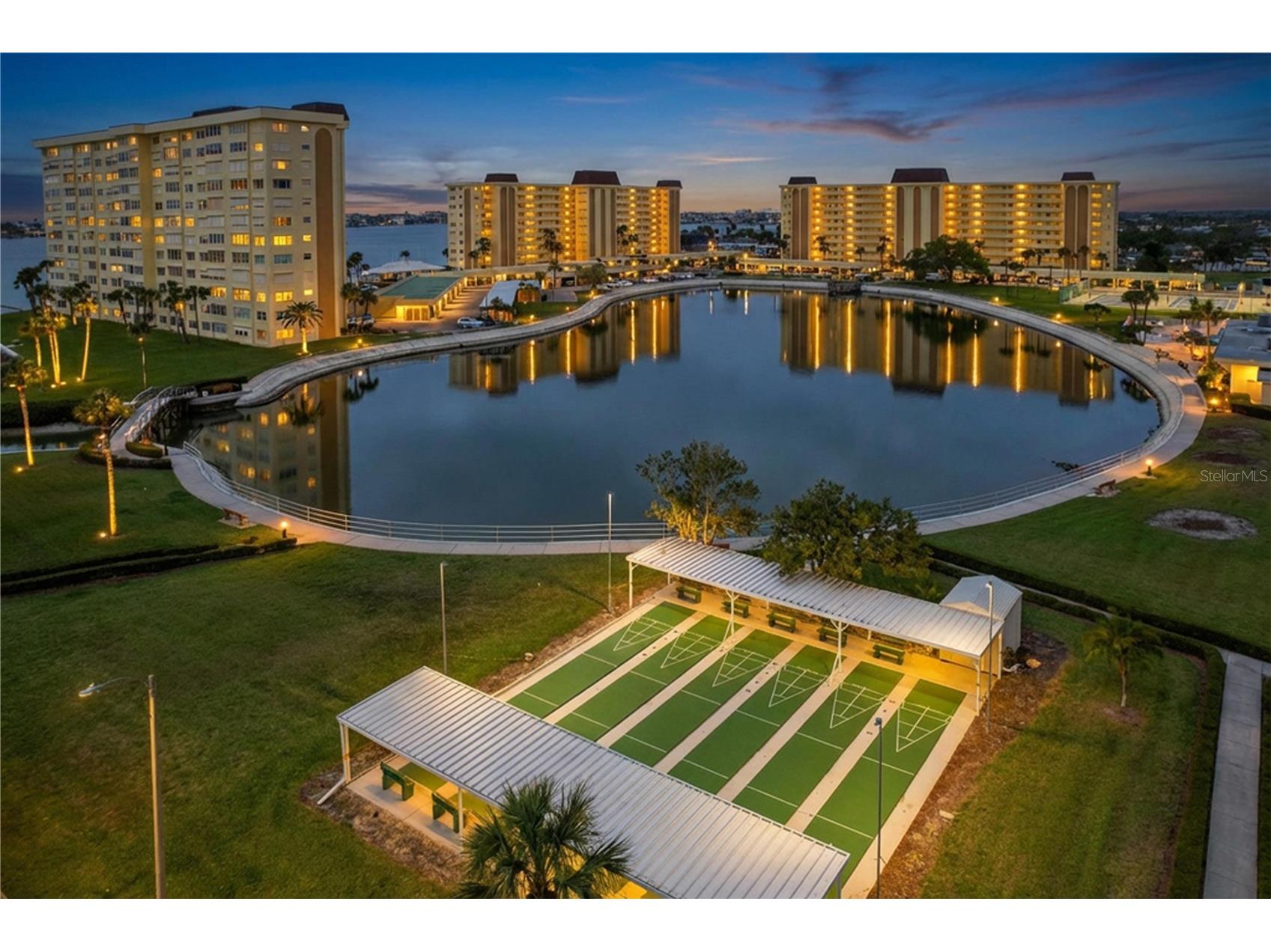 4650 Cove Circle #209 Saint Petersburg FL 33708 TB8485621 image41