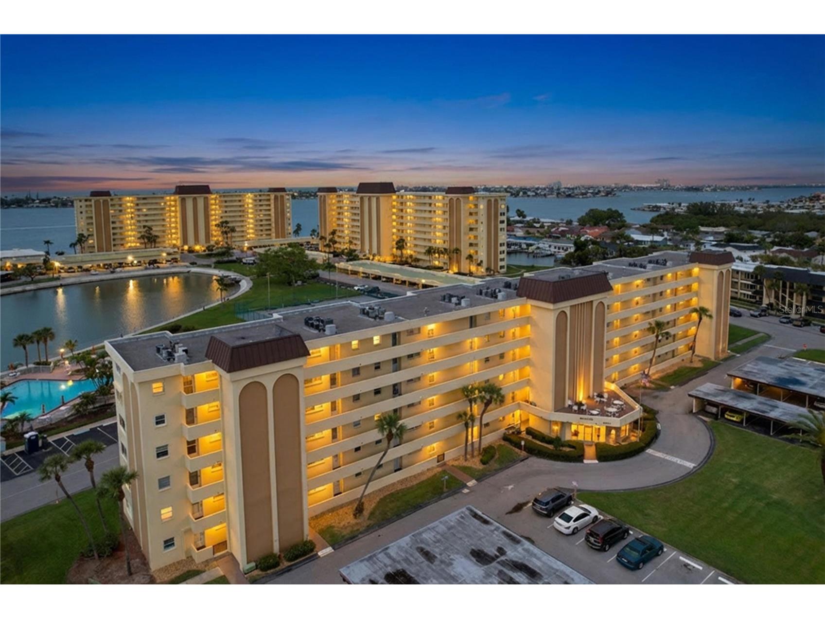 4650 Cove Circle #209 Saint Petersburg FL 33708 TB8485621 image43