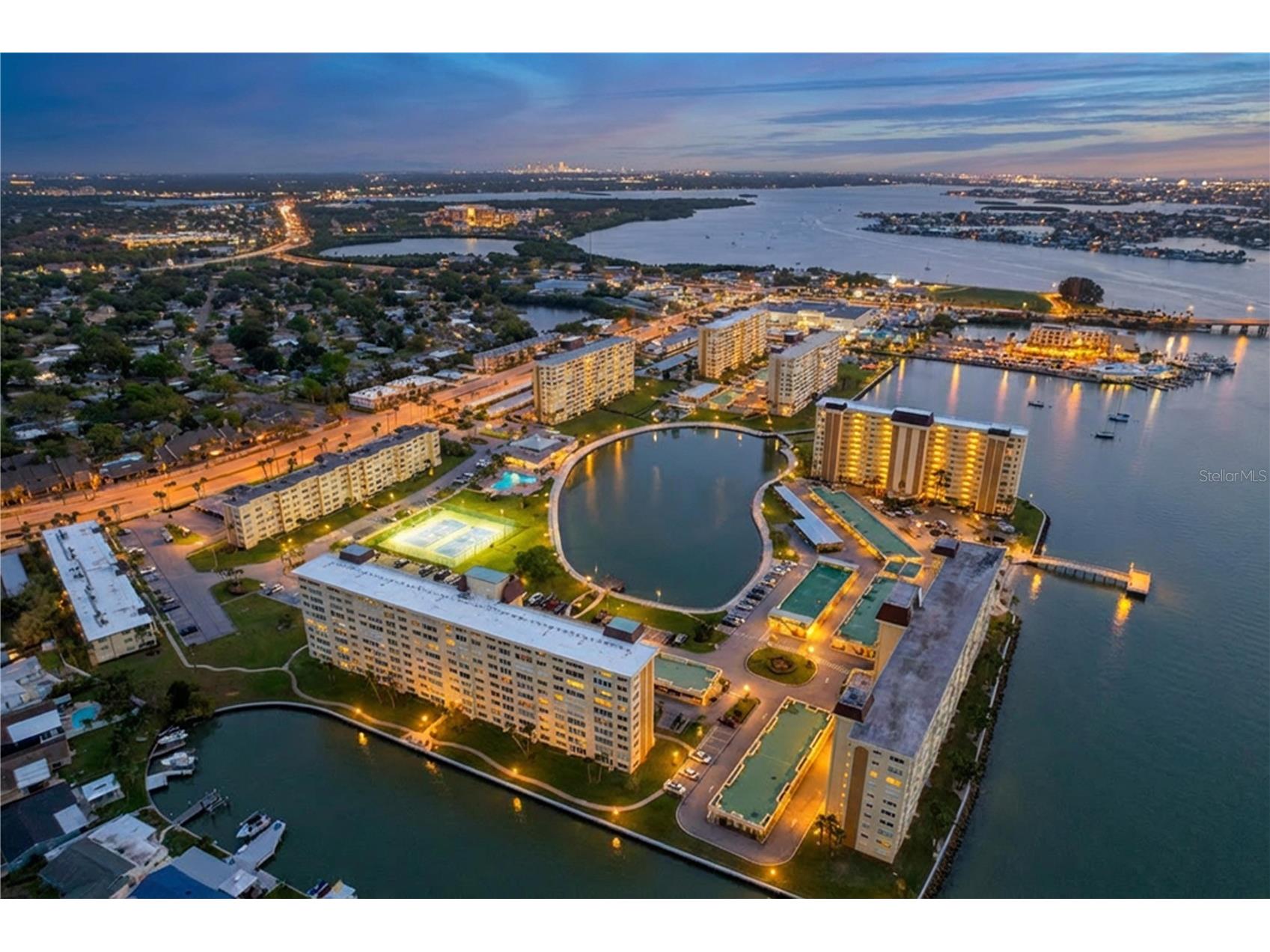 4650 Cove Circle #209 Saint Petersburg FL 33708 TB8485621 image50